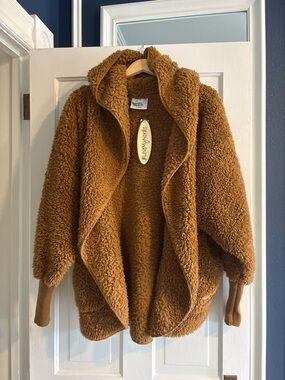 Nordic Beach Cozy Teddy Faux-Sherpa Hooded Jacket in Camel